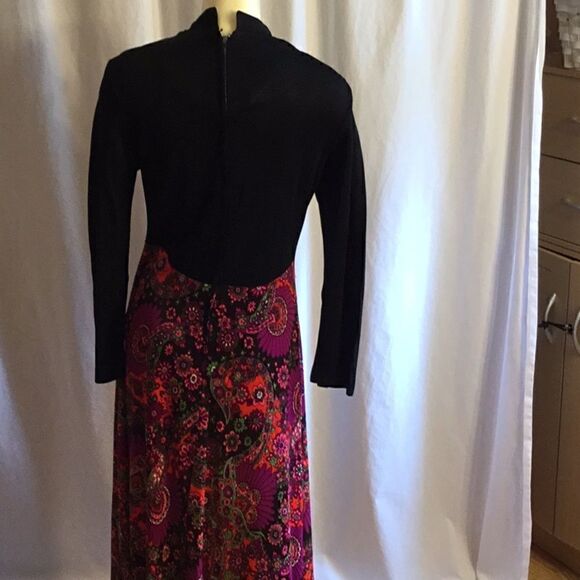70’s vintage maxi with long sleeves 8 to 10 size? - Picture 6 of 7